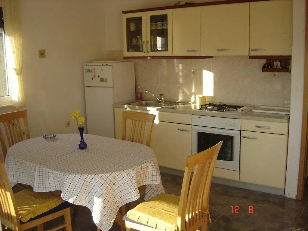 Apartmenthouse Trogir 0*,